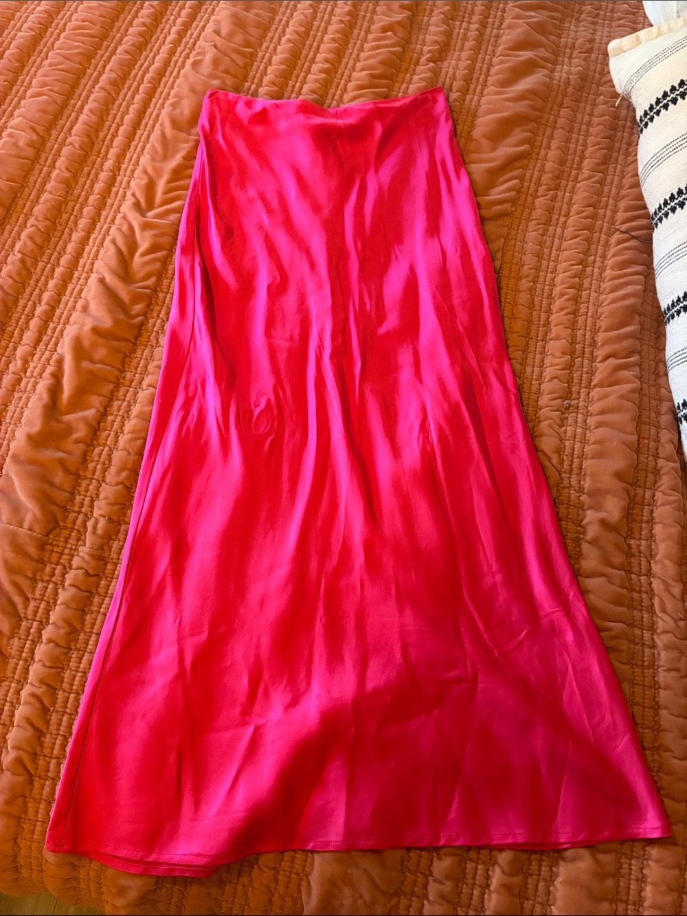 Frank & Oak ecovero silk-feel midi skirt, hot pink, size XS 12” waist